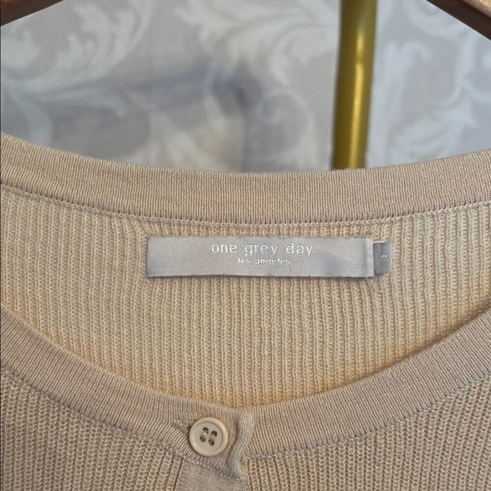 ONE GREY DAY Women's Beige Long Sleeve Top, S - Picture 2 of 7